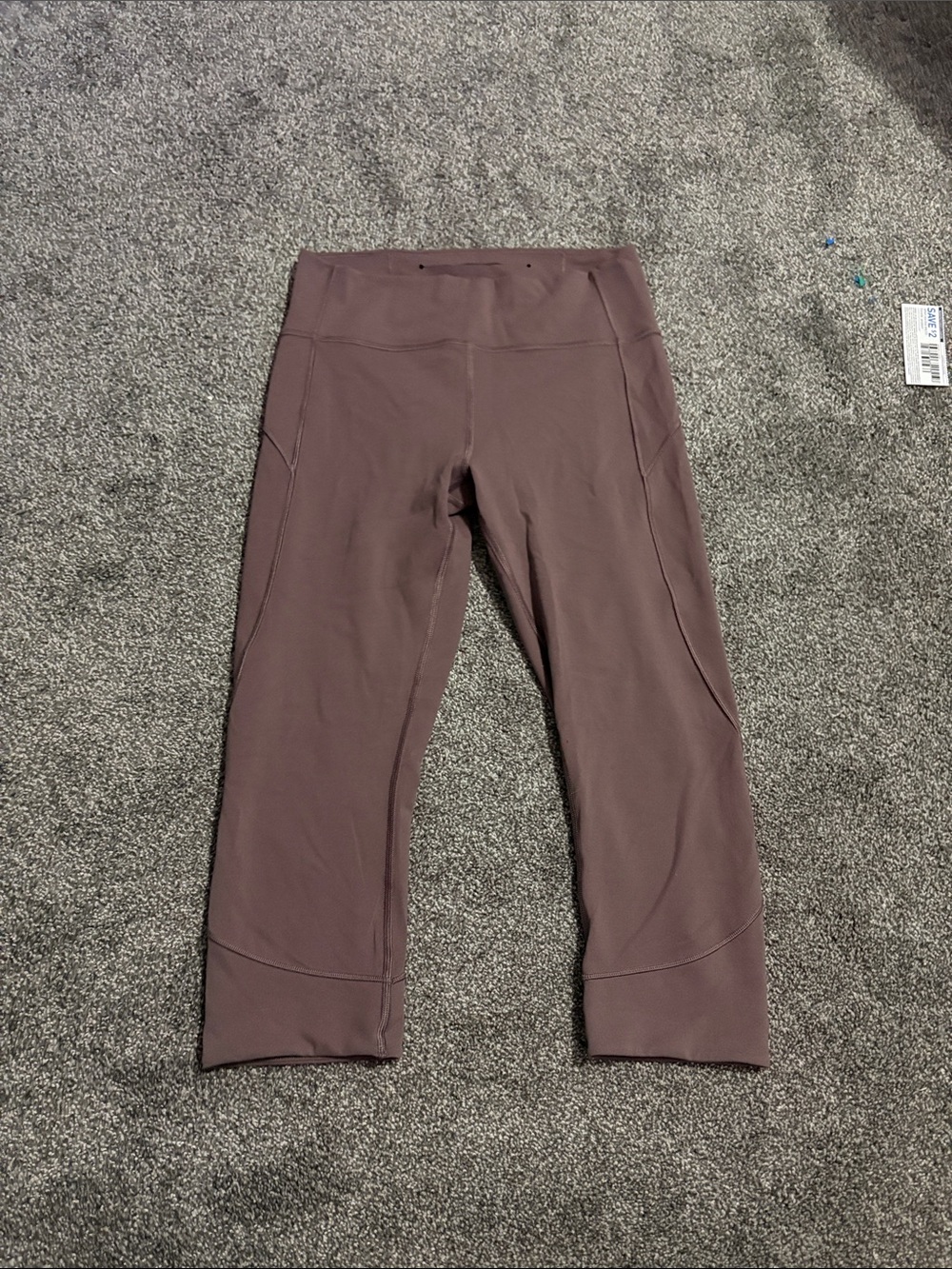 Lululemon Capri Leggings in Mauve